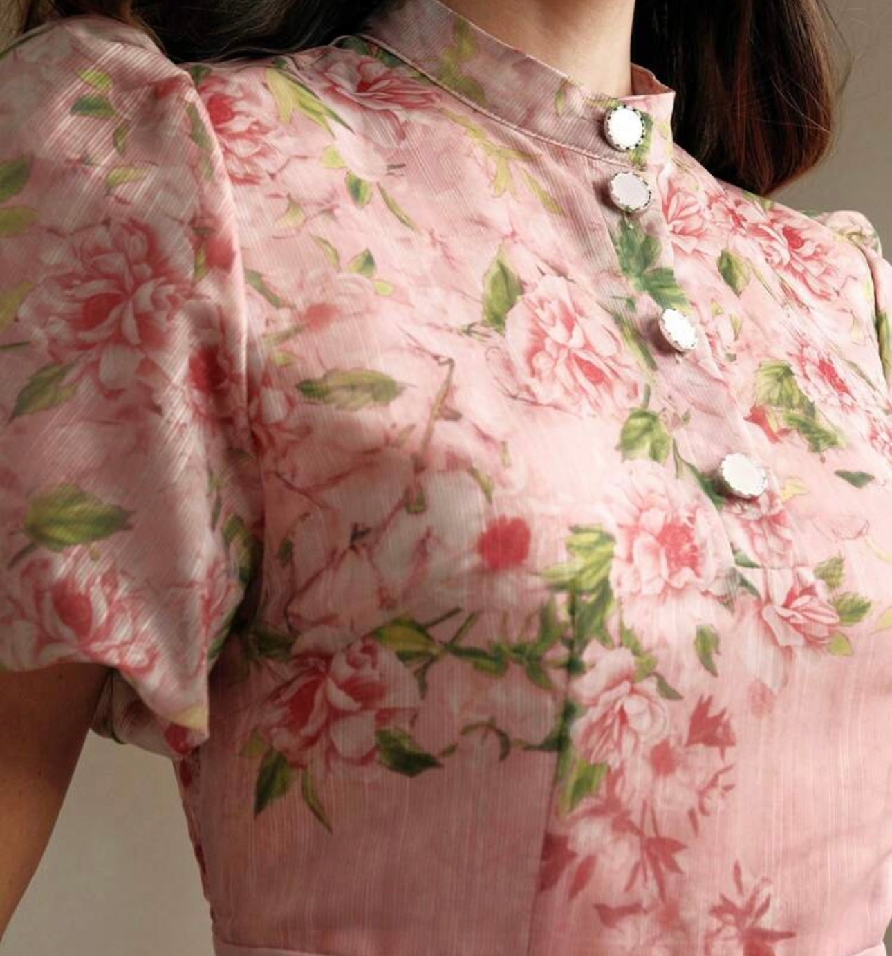 Elegant floral Jacquard print V-neck  puff sleeve dress .