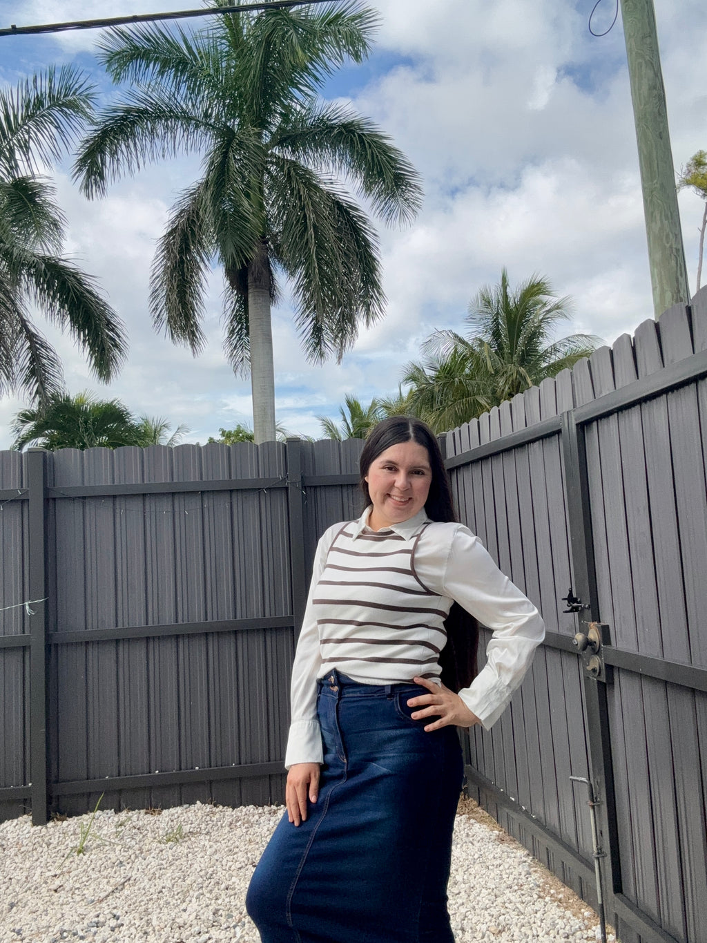 Rocking my fave casual white vest sweater with brown stripes!